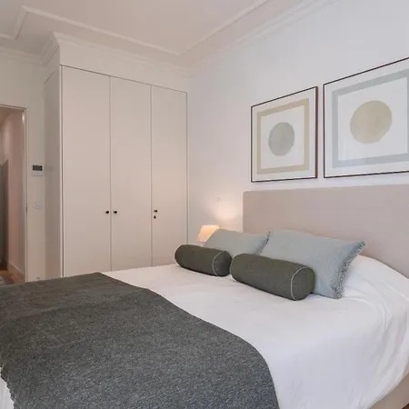 2bdr Lisbon's Historic Baixa Escape By Lovelystay Apartment
