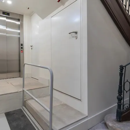 Apartment 2bdr Lisbon's Historic Baixa Escape By Lovelystay